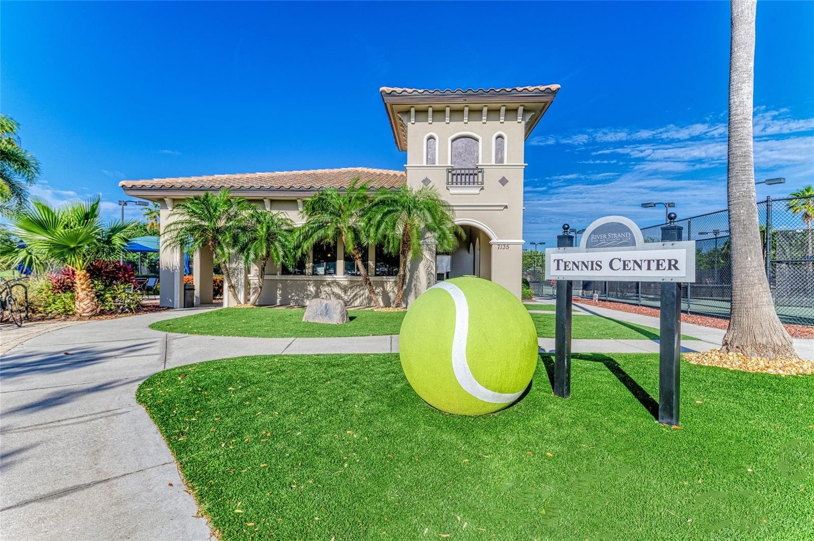 Tennis Pro Shop - 157 WANDERING WETLANDS CIR, BRADENTON