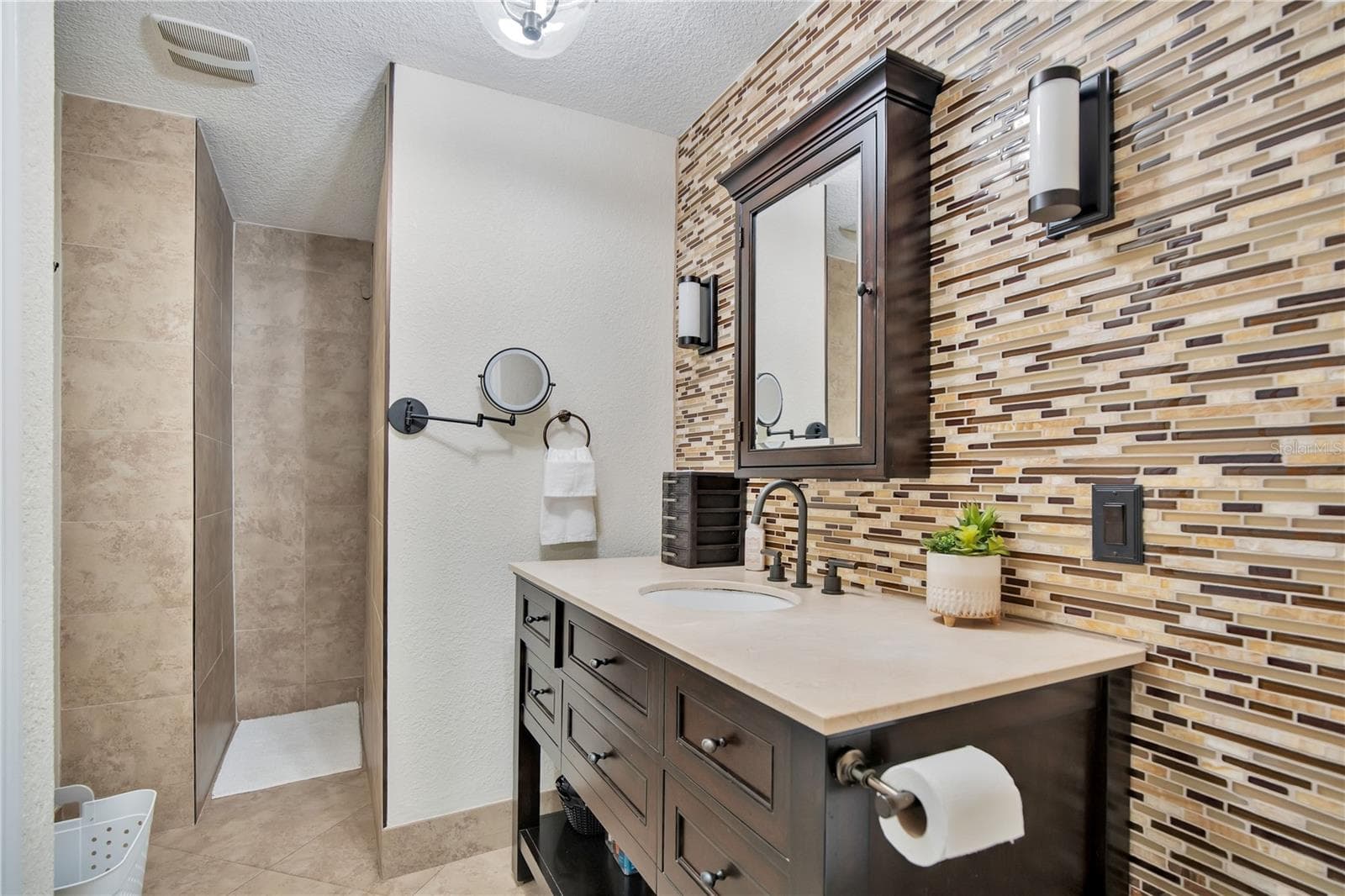 Townhouse at REGENCY OAKS UNIT THREE, SANFORD, photo 37 of 39