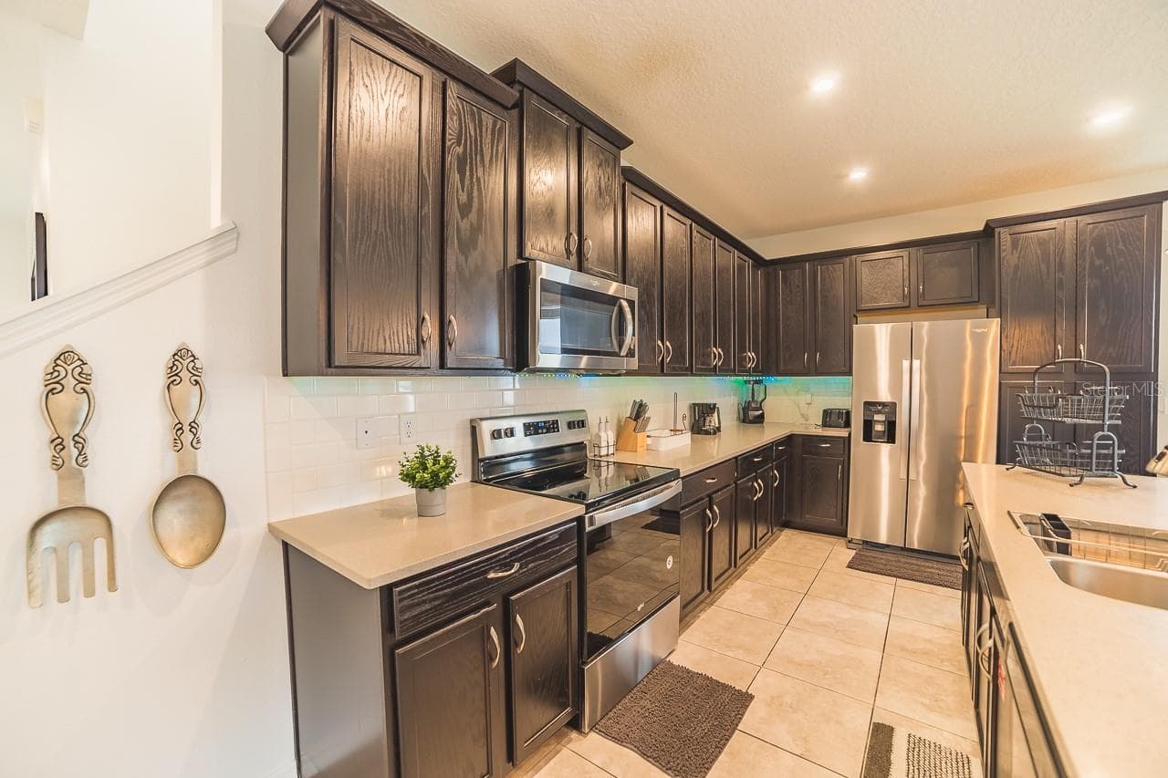 Townhouse at 8974 AMELIA DOWNS TRL, KISSIMMEE, photo 15 of 65