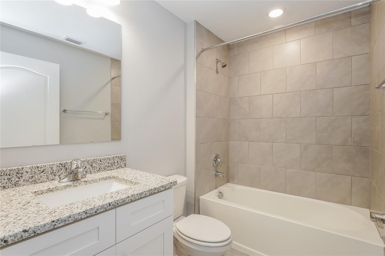 Single Family Residence at 286 BECKENHAM DR, KISSIMMEE, photo 13 of 15