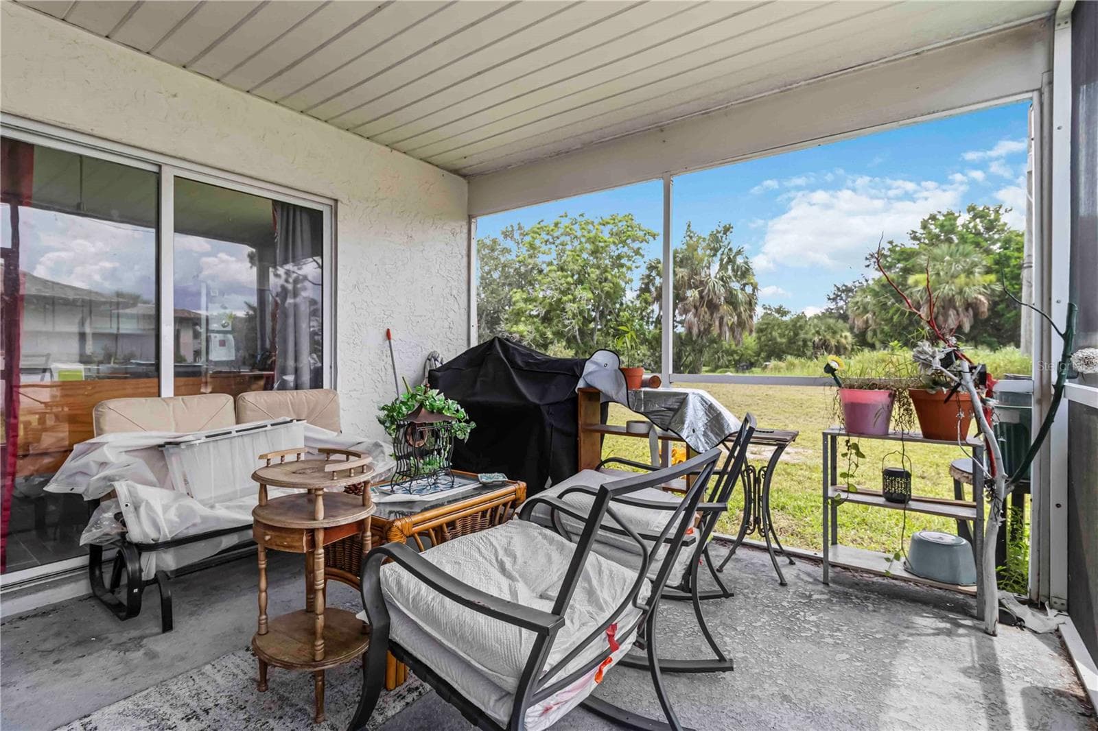 Single Family Residence at 20550 EDGEWATER DR, PORT CHARLOTTE, photo 5 of 36