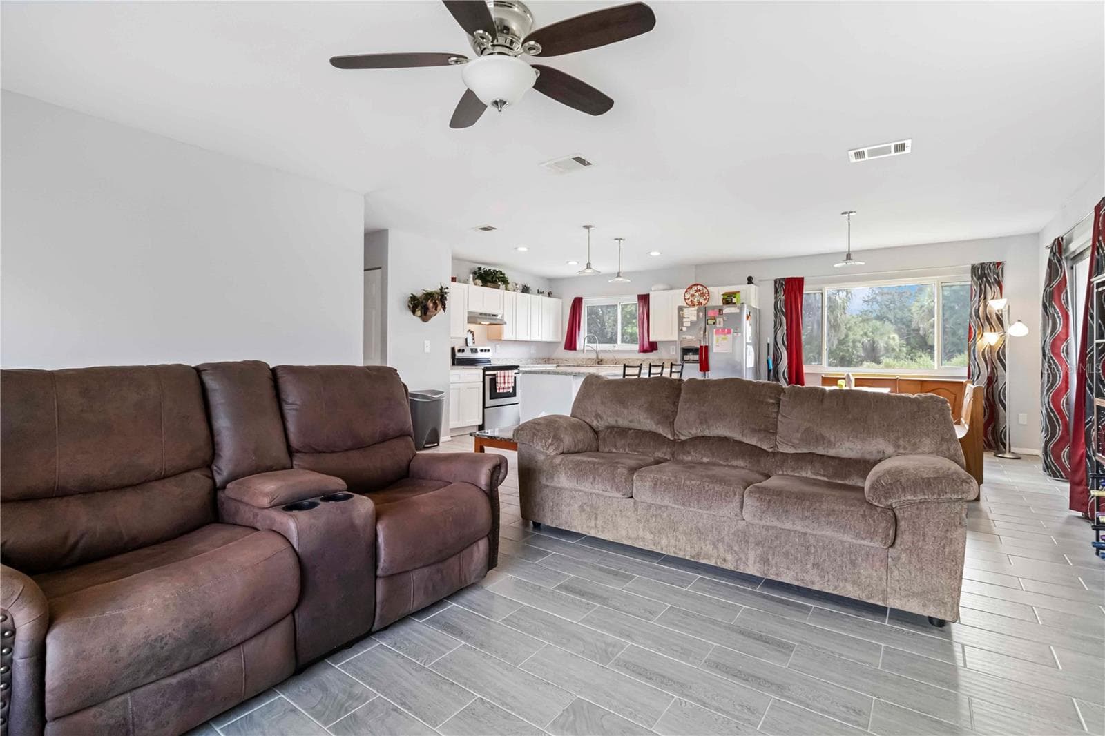 Single Family Residence at 20550 EDGEWATER DR, PORT CHARLOTTE, photo 11 of 36