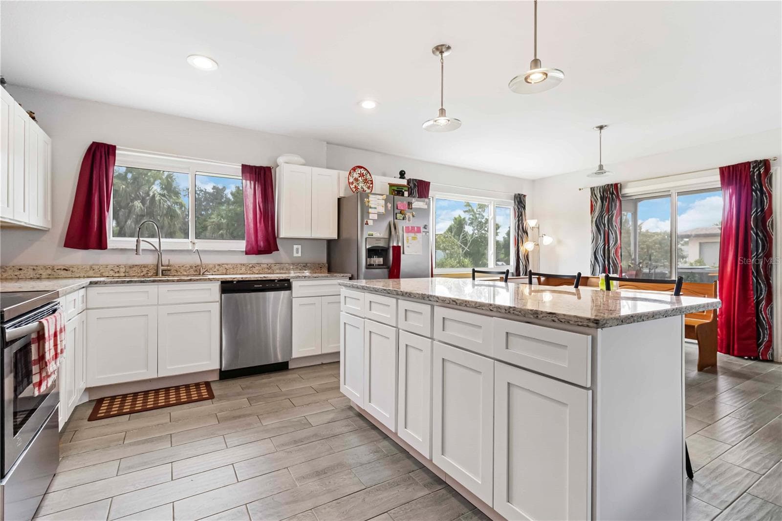 Single Family Residence at 20550 EDGEWATER DR, PORT CHARLOTTE, photo 17 of 36