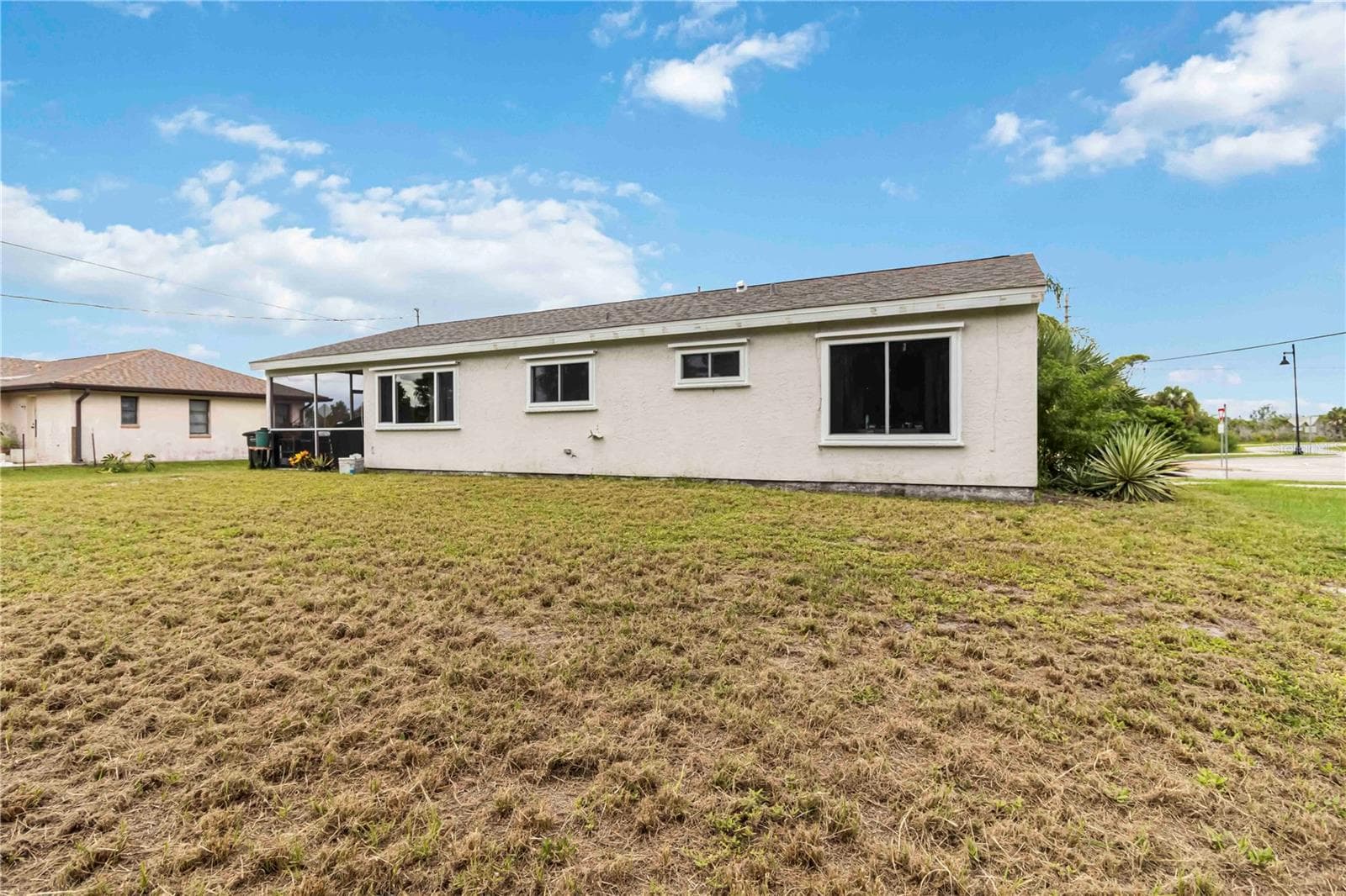 Single Family Residence at 20550 EDGEWATER DR, PORT CHARLOTTE, photo 28 of 36