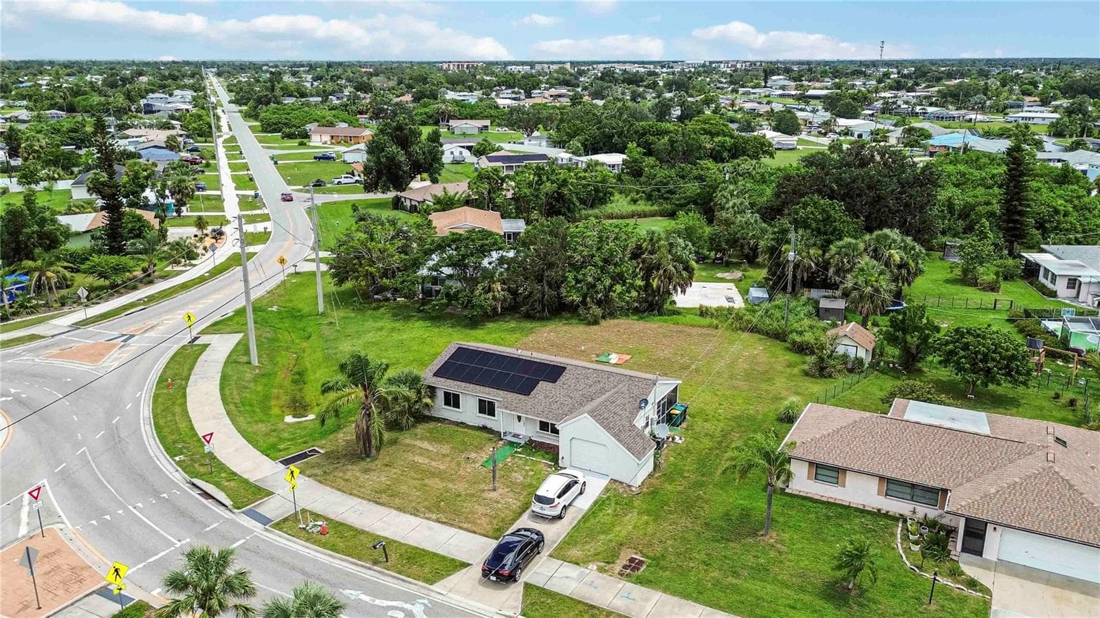 Single Family Residence at 20550 EDGEWATER DR, PORT CHARLOTTE, photo 30 of 36