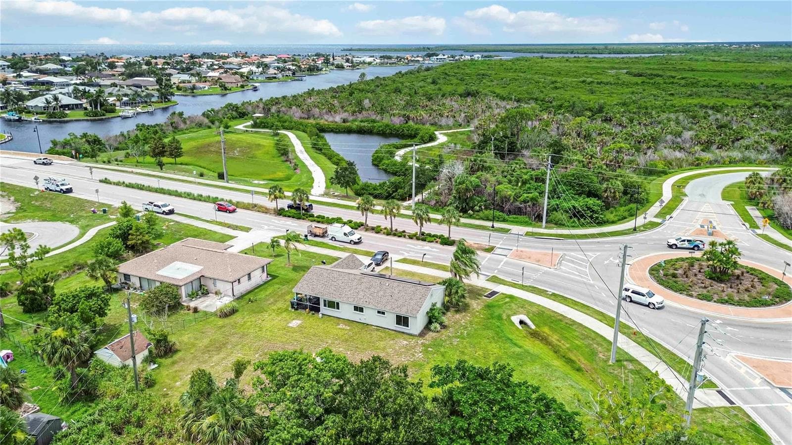 Single Family Residence at 20550 EDGEWATER DR, PORT CHARLOTTE, photo 32 of 36
