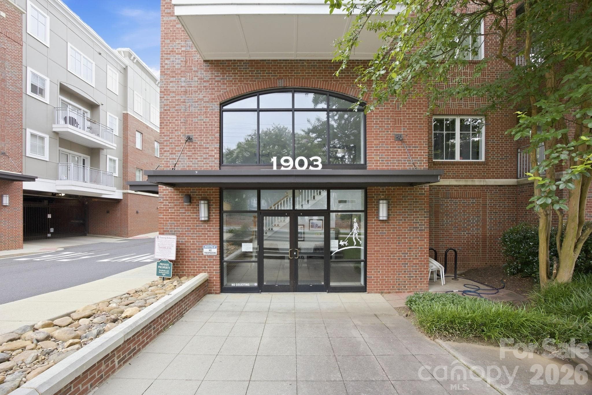 Condominium at Charlotte, photo 3 of 30