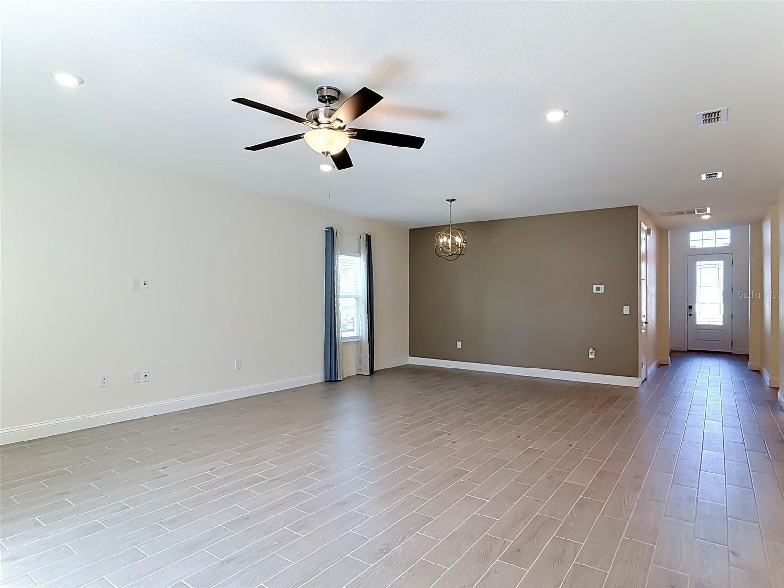 Single Family Residence at 2183 RAGLAN CIR, ORMOND BEACH, photo 6 of 65