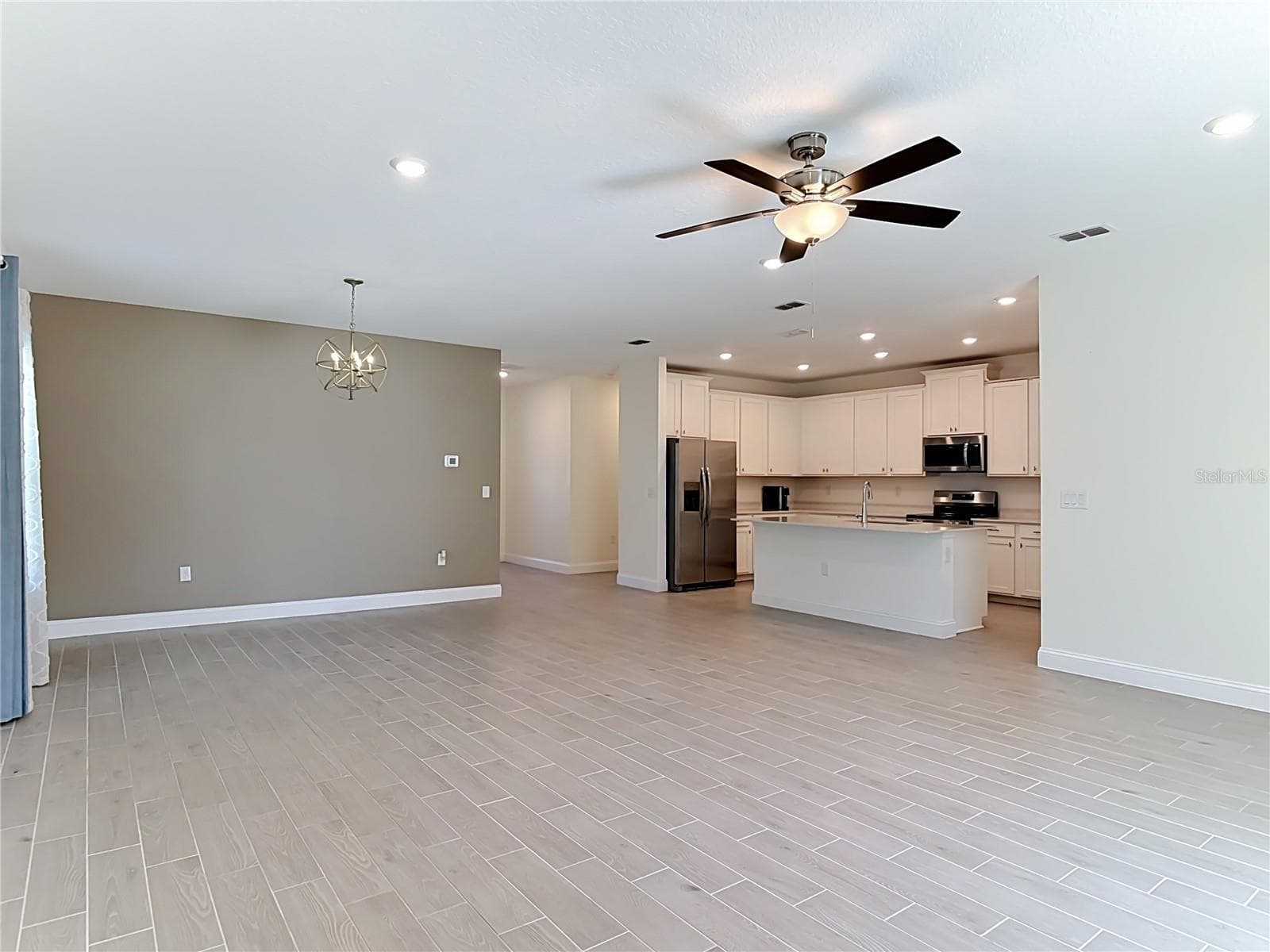 Single Family Residence at 2183 RAGLAN CIR, ORMOND BEACH, photo 10 of 65