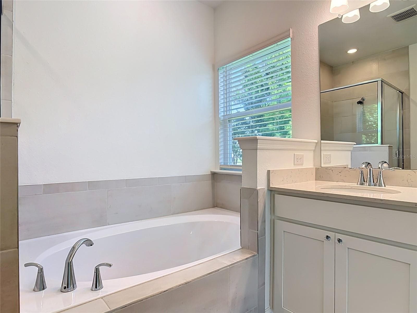 Single Family Residence at 2183 RAGLAN CIR, ORMOND BEACH, photo 28 of 65