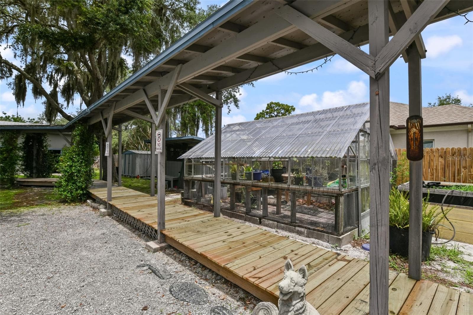 Covered Walkway from Main House to Dwelling Units 2 and 3 - 2036 LAKE VIEW AVE, CHULUOTA