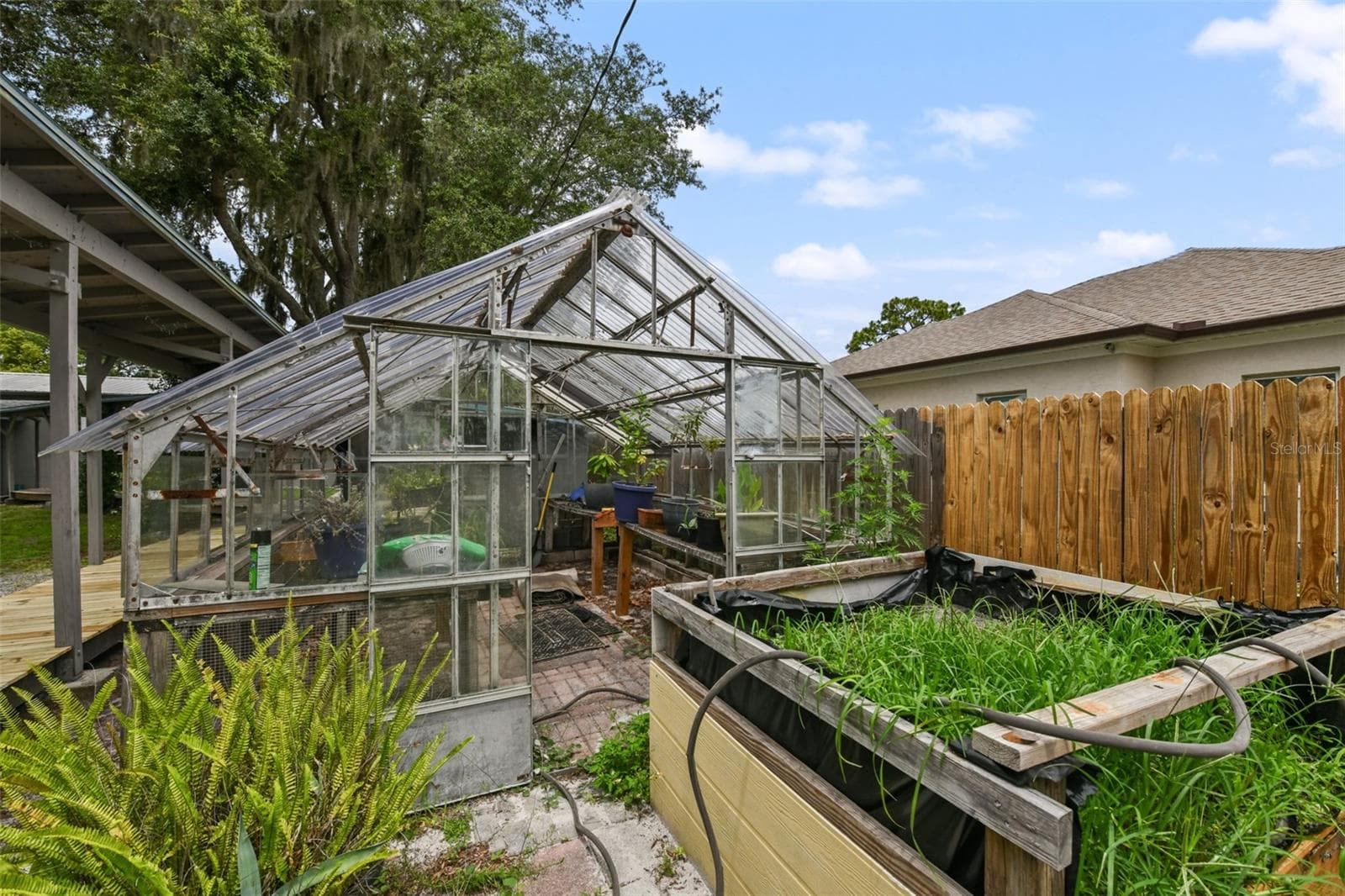 Single Family Residence at 2036 LAKE VIEW AVE, CHULUOTA, photo 34 of 97