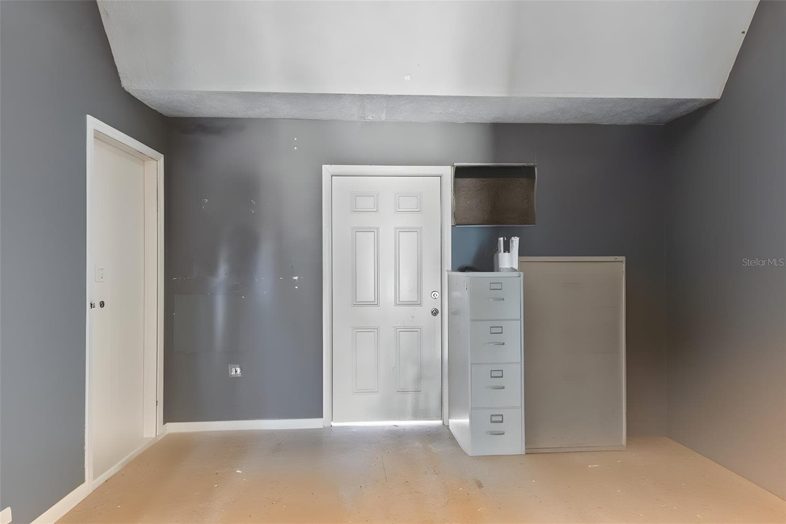 Storage Room - 2036 LAKE VIEW AVE, CHULUOTA