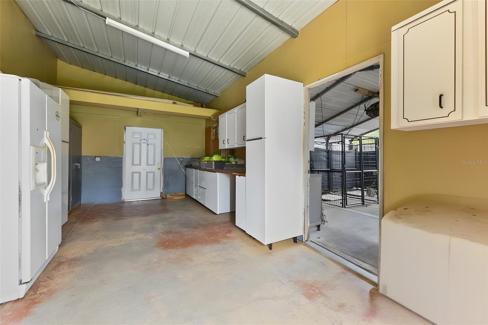 Storage or break area - 2036 LAKE VIEW AVE, CHULUOTA