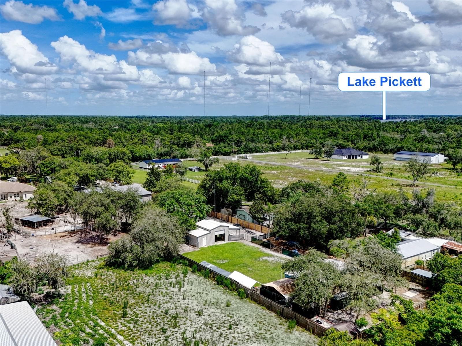 Single Family Residence at 2036 LAKE VIEW AVE, CHULUOTA, photo 82 of 97