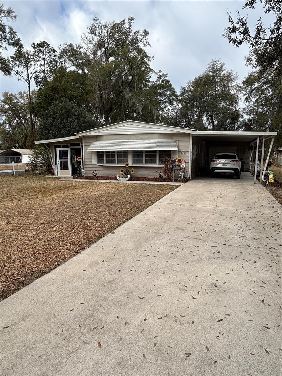 Manufactured Home at 2420 SE 175TH TER, SILVER SPRINGS, photo 3 of 23