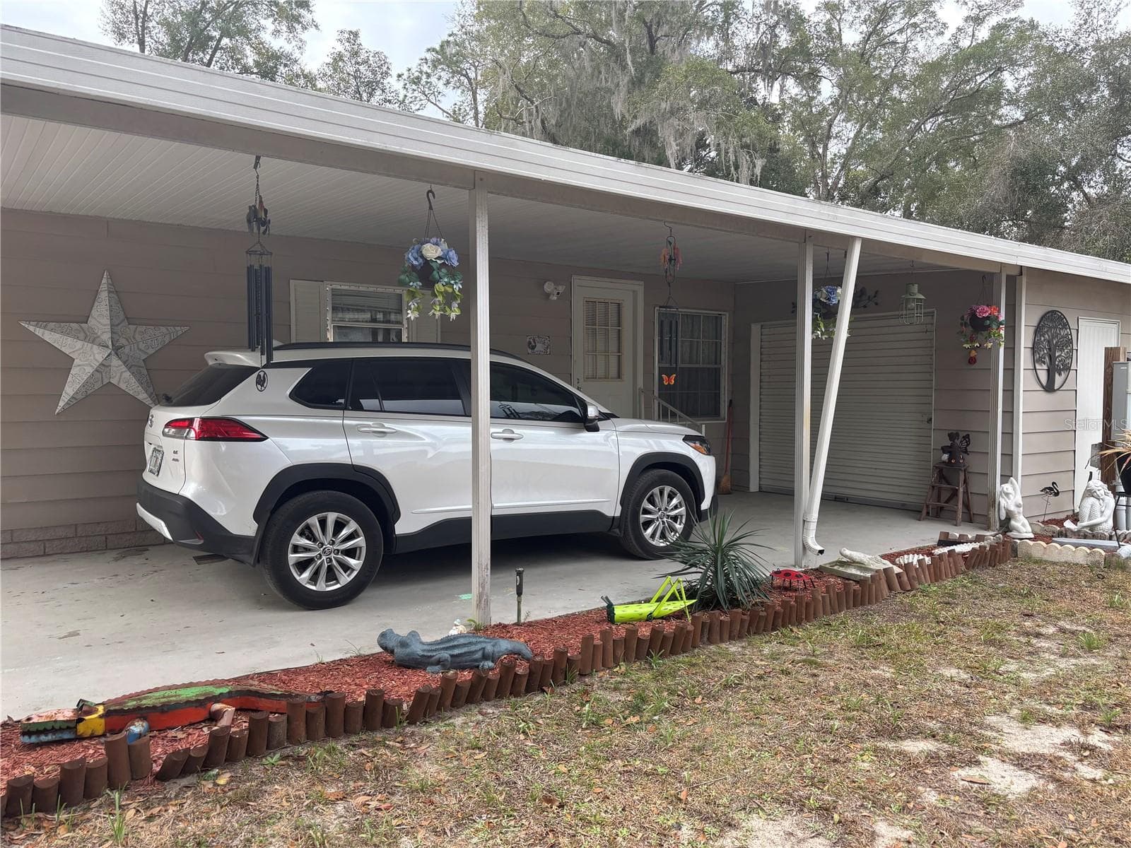 Manufactured Home at 2420 SE 175TH TER, SILVER SPRINGS, photo 5 of 23