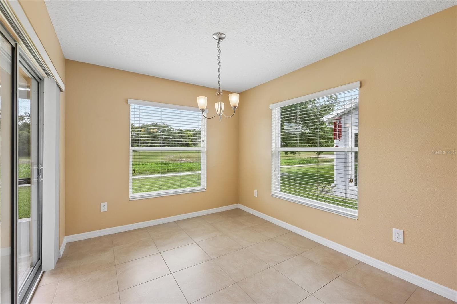Single Family Residence at 4025 ARLINGTON RIDGE BLVD, LEESBURG, photo 15 of 46