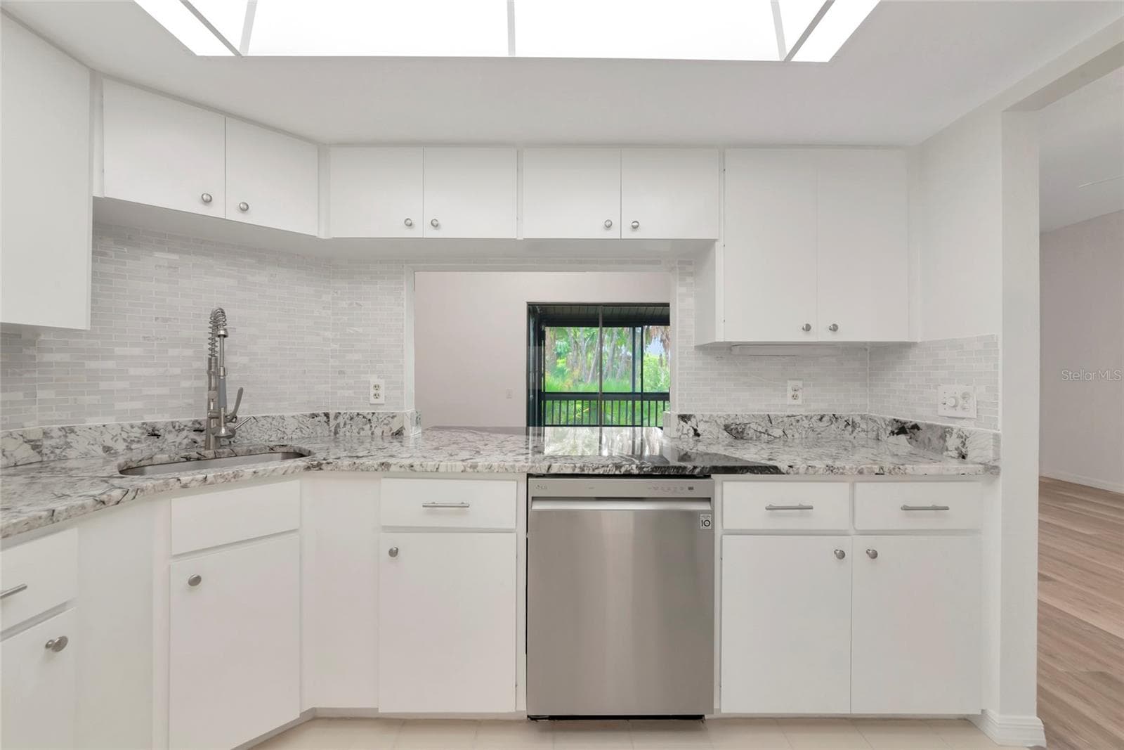 Kitchen - 116 WOODLAND PL #116, OSPREY