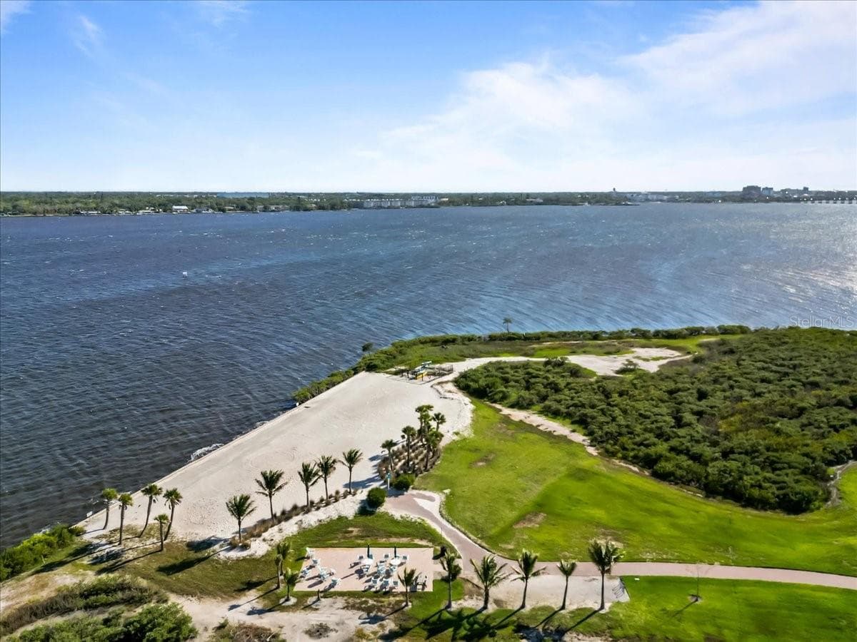 Private Beach & Kayak Launch - 2317 5TH ST E, PALMETTO