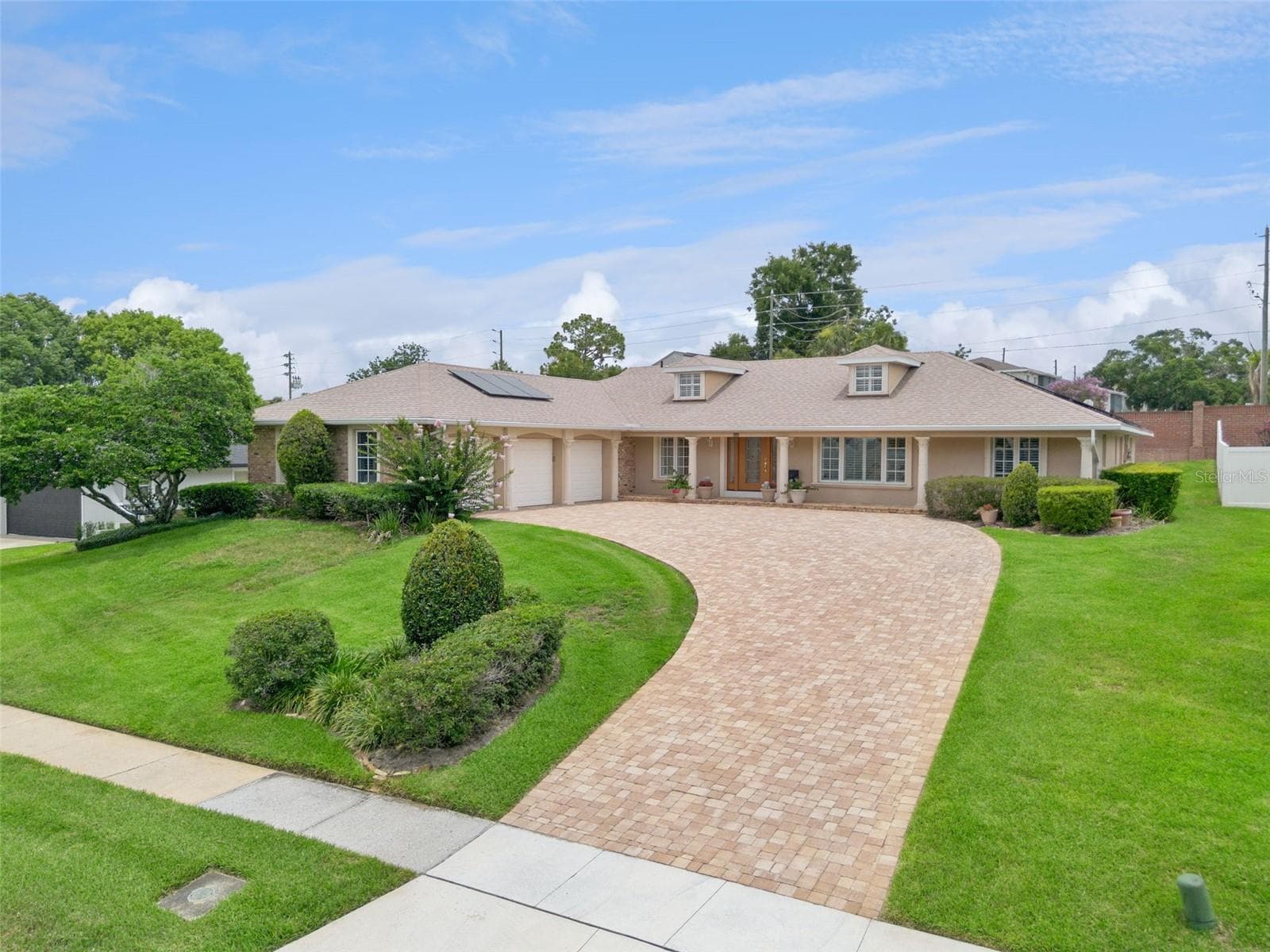 Single Family Residence at 220 ROLLINGWOOD TRL, ALTAMONTE SPRINGS, photo 2 of 50