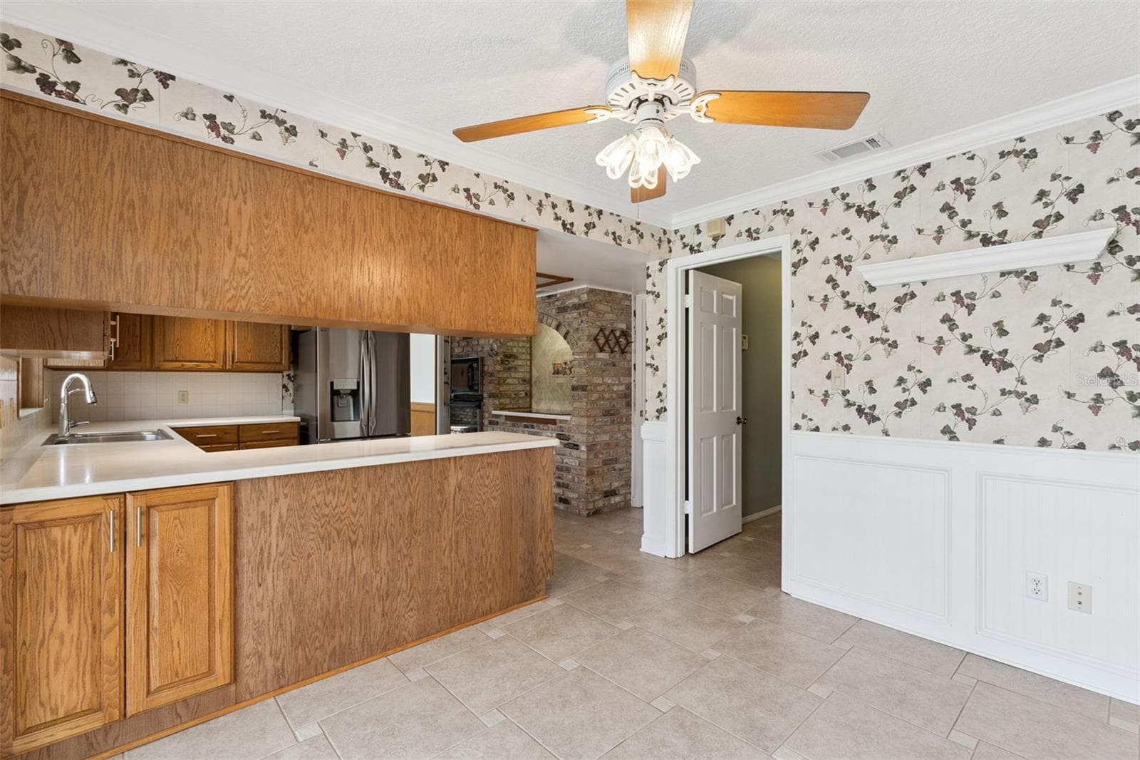 Single Family Residence at 220 ROLLINGWOOD TRL, ALTAMONTE SPRINGS, photo 10 of 50