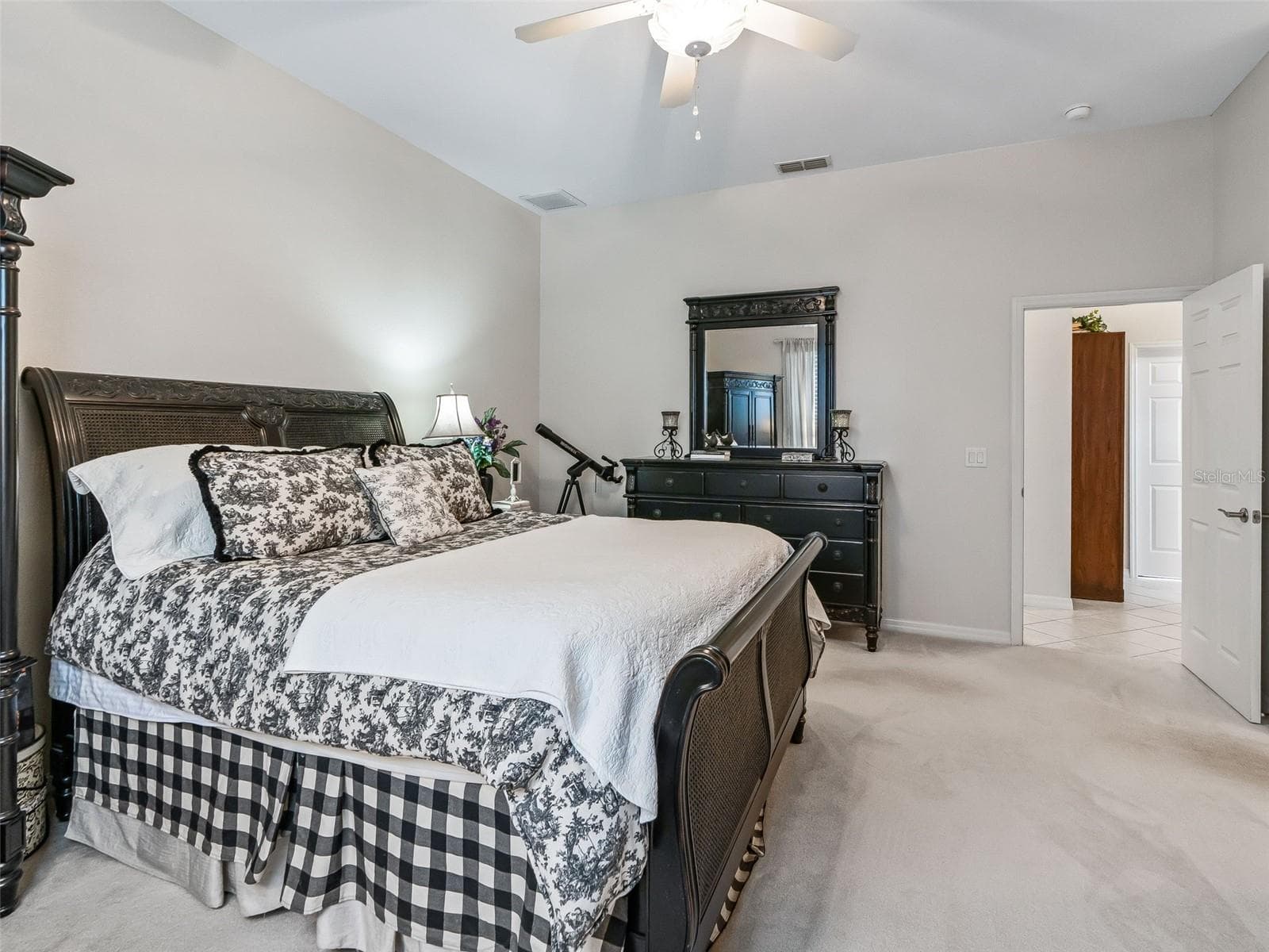 Primary Suite w/Walk in Closet - 12421 SE 174TH LOOP, SUMMERFIELD