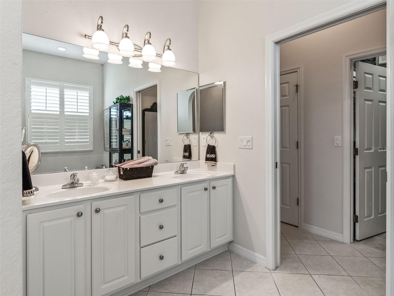 En Suite - 12421 SE 174TH LOOP, SUMMERFIELD