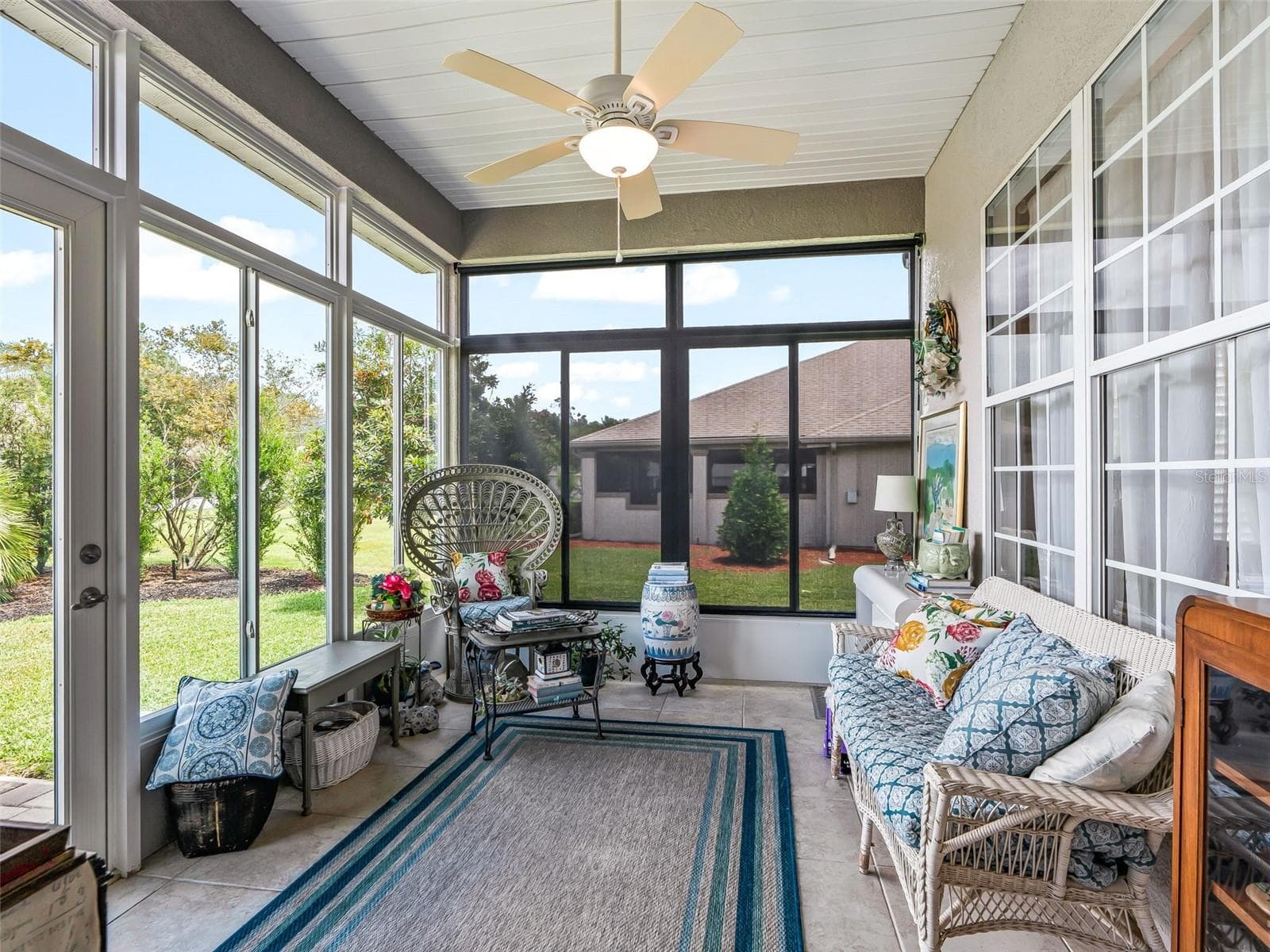 Enclosed Lanai w/Low E Glass Windows & UV Blinds - 12421 SE 174TH LOOP, SUMMERFIELD