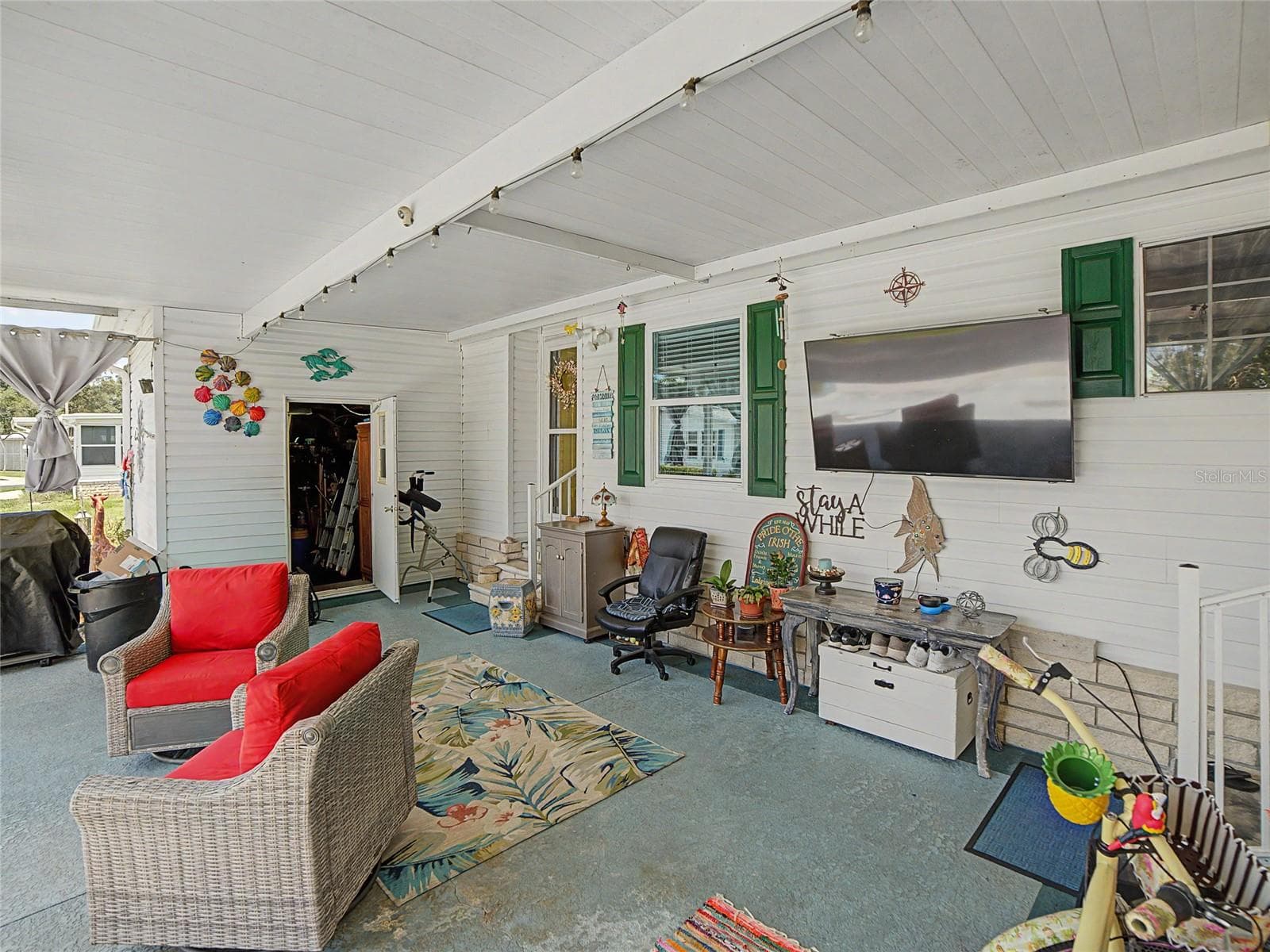 Manufactured Home at 37513 CAMPO AVE, ZEPHYRHILLS, photo 11 of 43