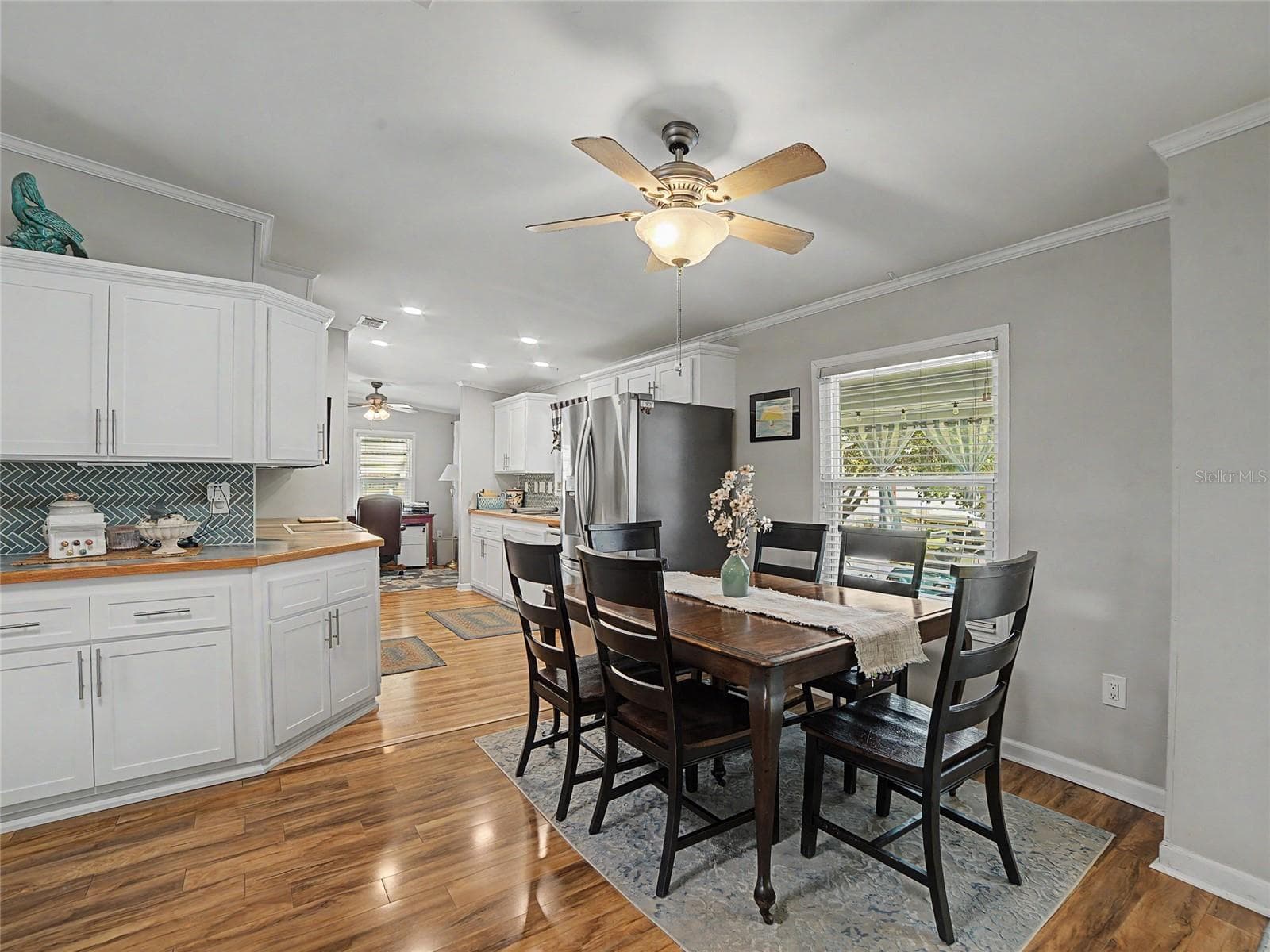 Manufactured Home at 37513 CAMPO AVE, ZEPHYRHILLS, photo 18 of 43