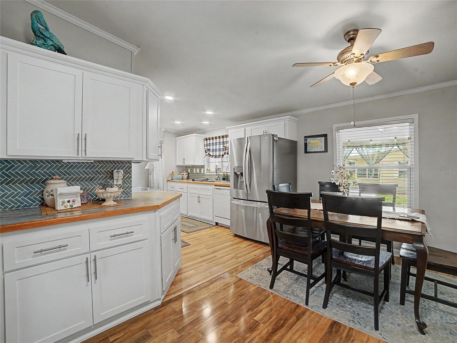 Manufactured Home at 37513 CAMPO AVE, ZEPHYRHILLS, photo 20 of 43