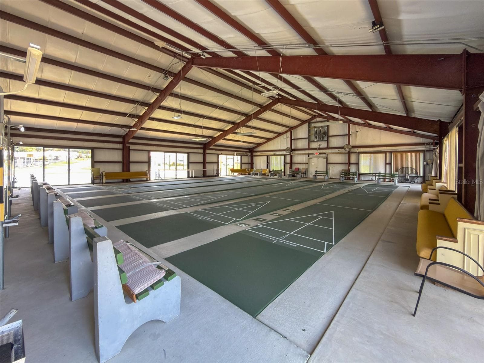Manufactured Home at 37513 CAMPO AVE, ZEPHYRHILLS, photo 36 of 43