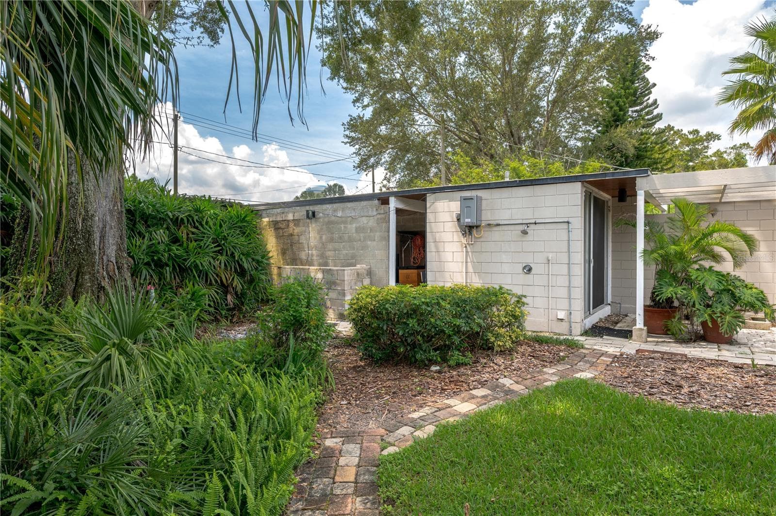 Single Family Residence at 1549 DREXEL AVE NE, WINTER HAVEN, photo 19 of 28