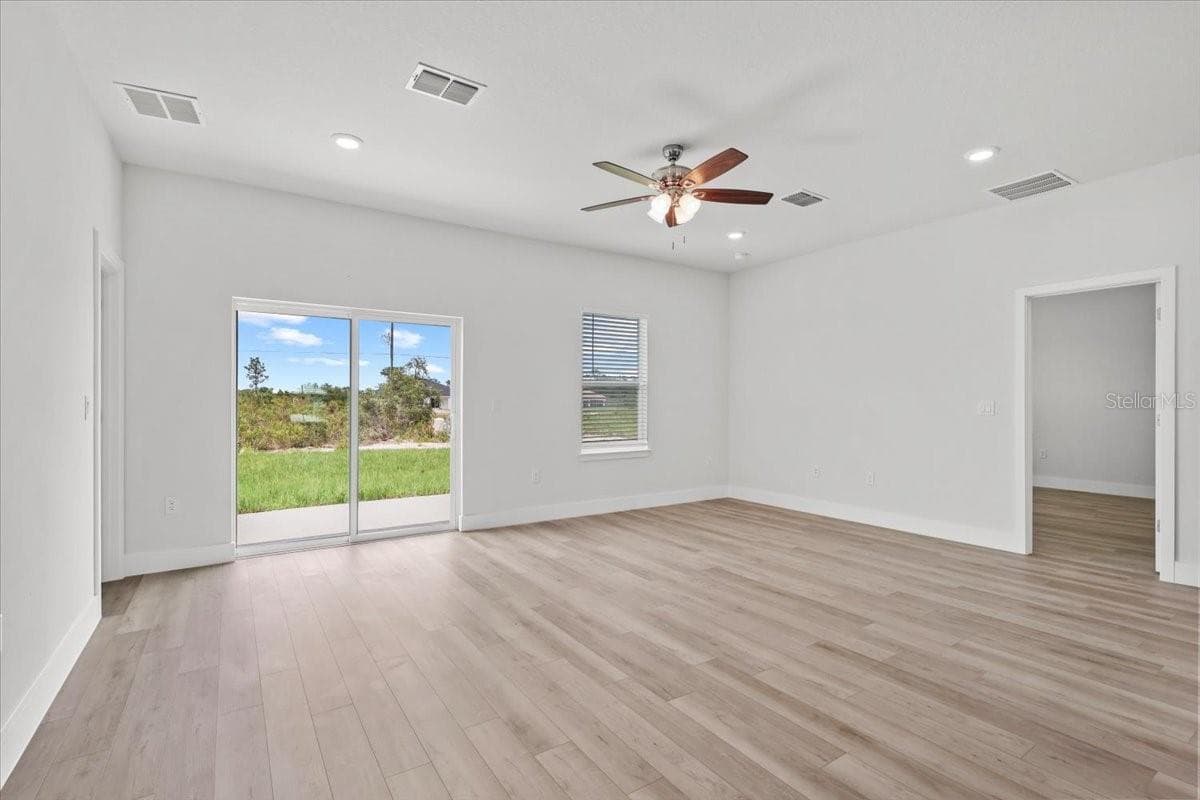 Single Family Residence at 2580 PLUMOSA DR, INDIAN LAKE ESTATES, photo 13 of 61