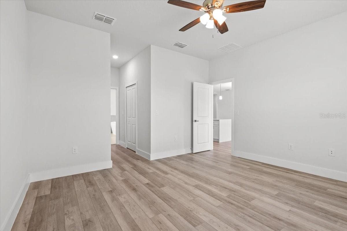 Single Family Residence at 2580 PLUMOSA DR, INDIAN LAKE ESTATES, photo 20 of 61