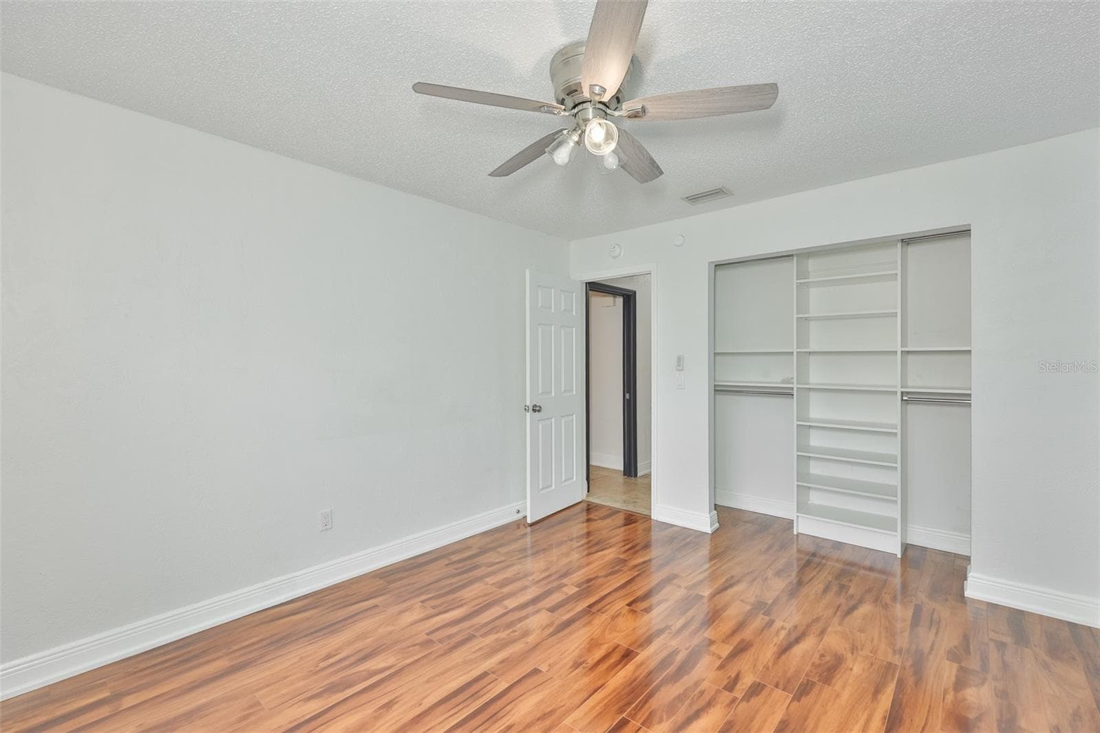Single Family Residence at 14651 VILLAGE GLEN CIR, TAMPA, photo 36 of 59