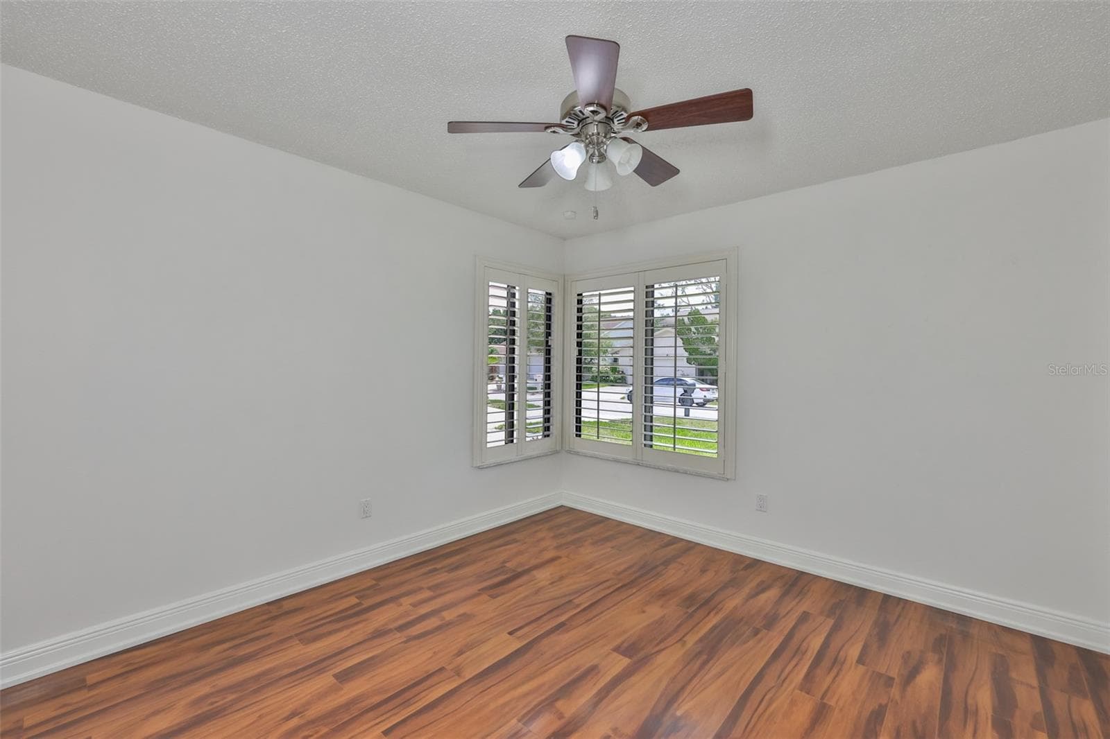 Single Family Residence at 14651 VILLAGE GLEN CIR, TAMPA, photo 37 of 59