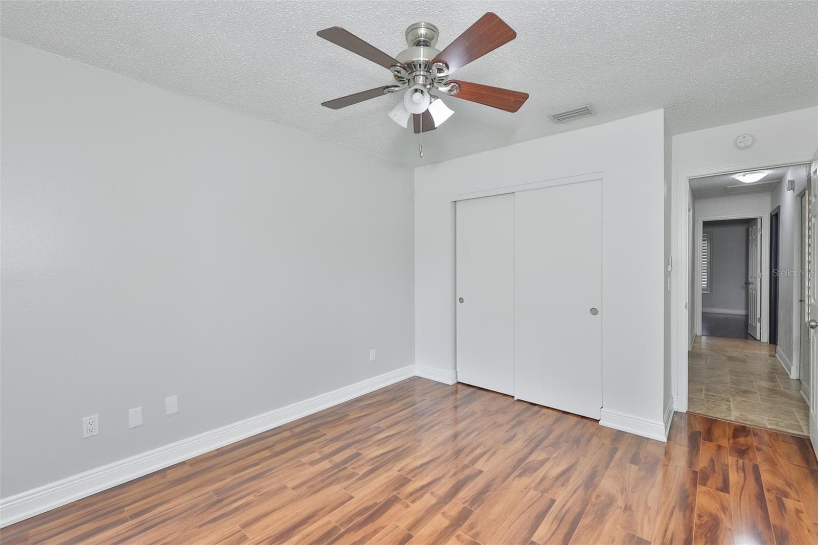 Single Family Residence at 14651 VILLAGE GLEN CIR, TAMPA, photo 38 of 59