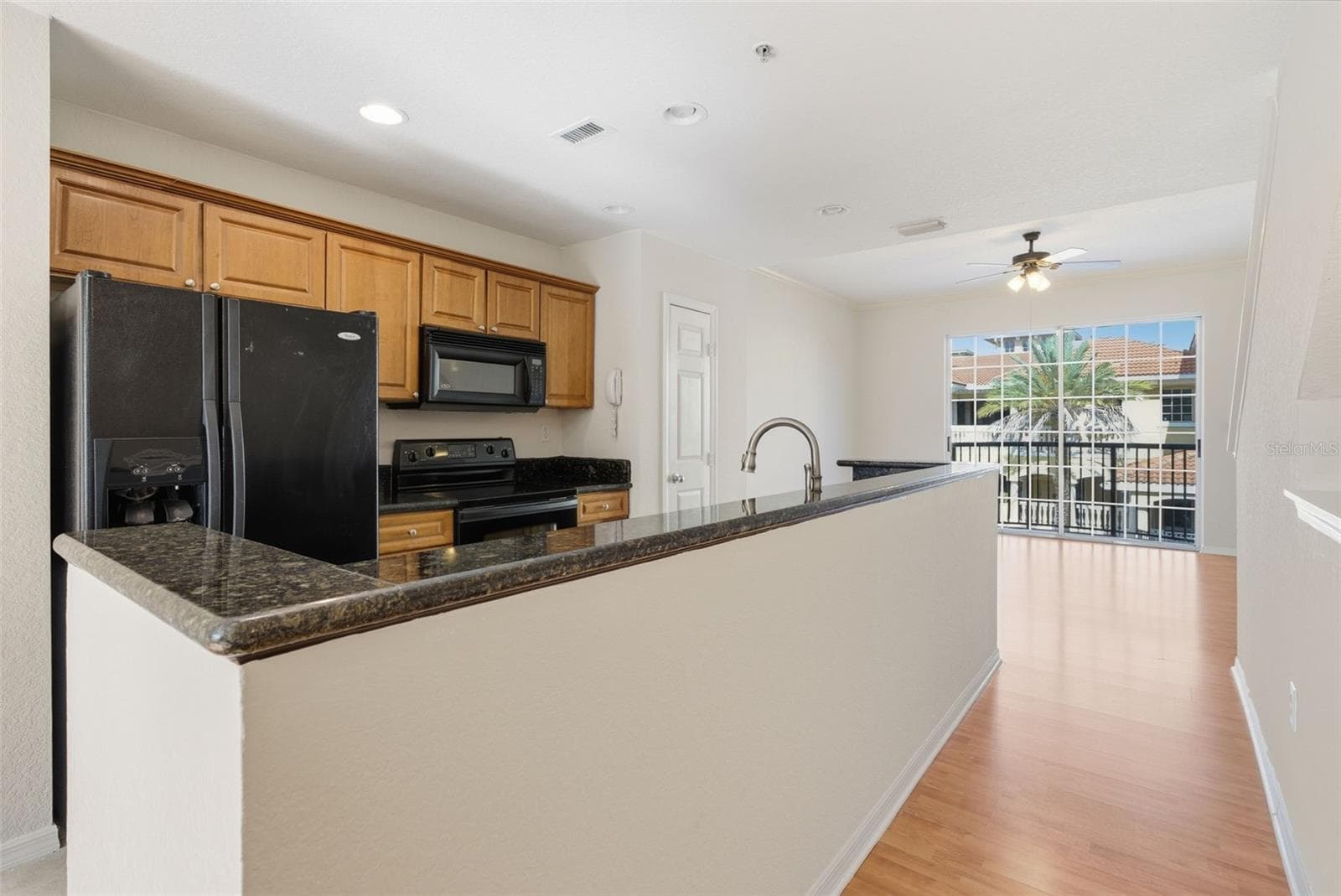 Condominium at 113 GRAND BEACH PL, TAMPA, photo 14 of 42