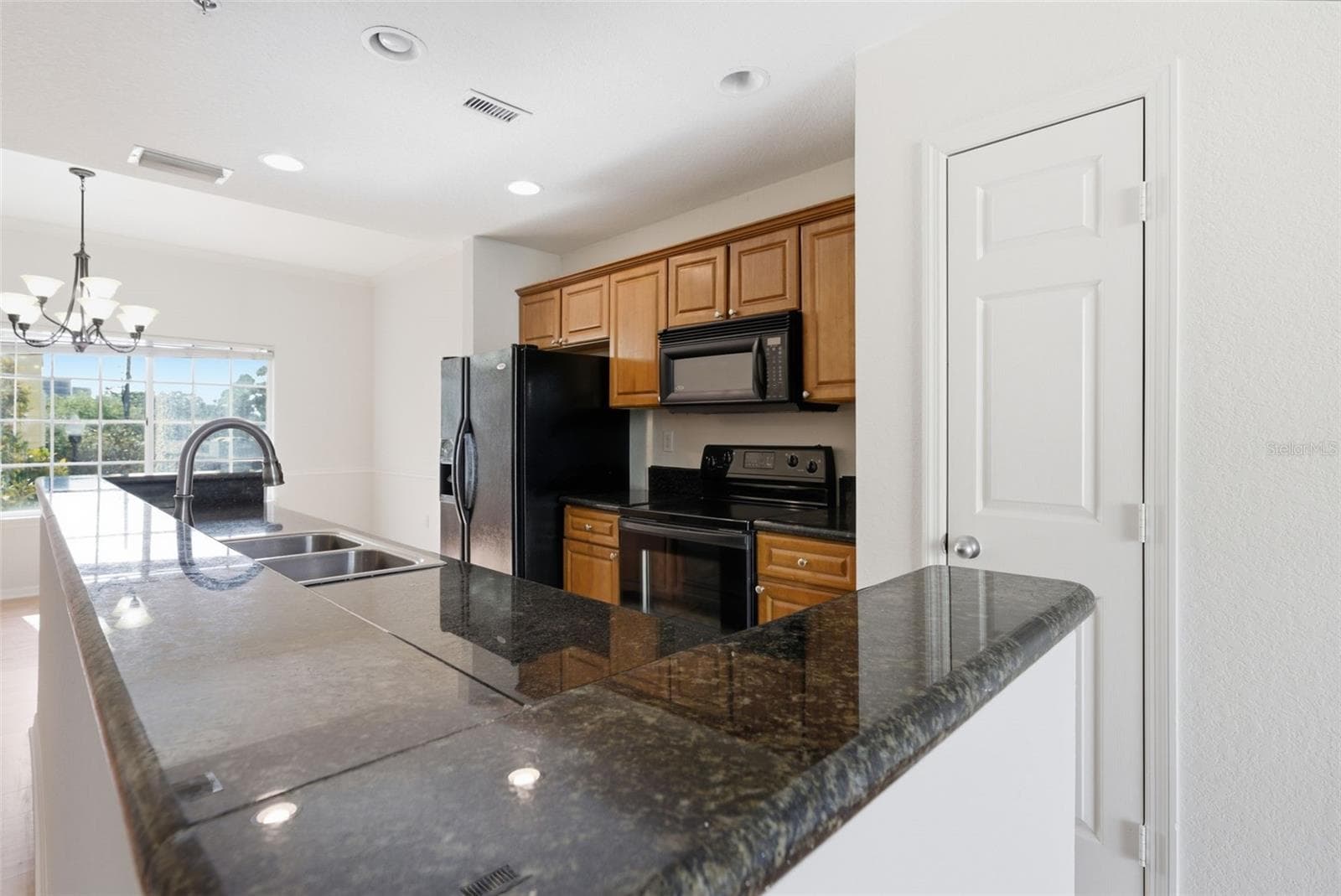 Condominium at 113 GRAND BEACH PL, TAMPA, photo 15 of 42