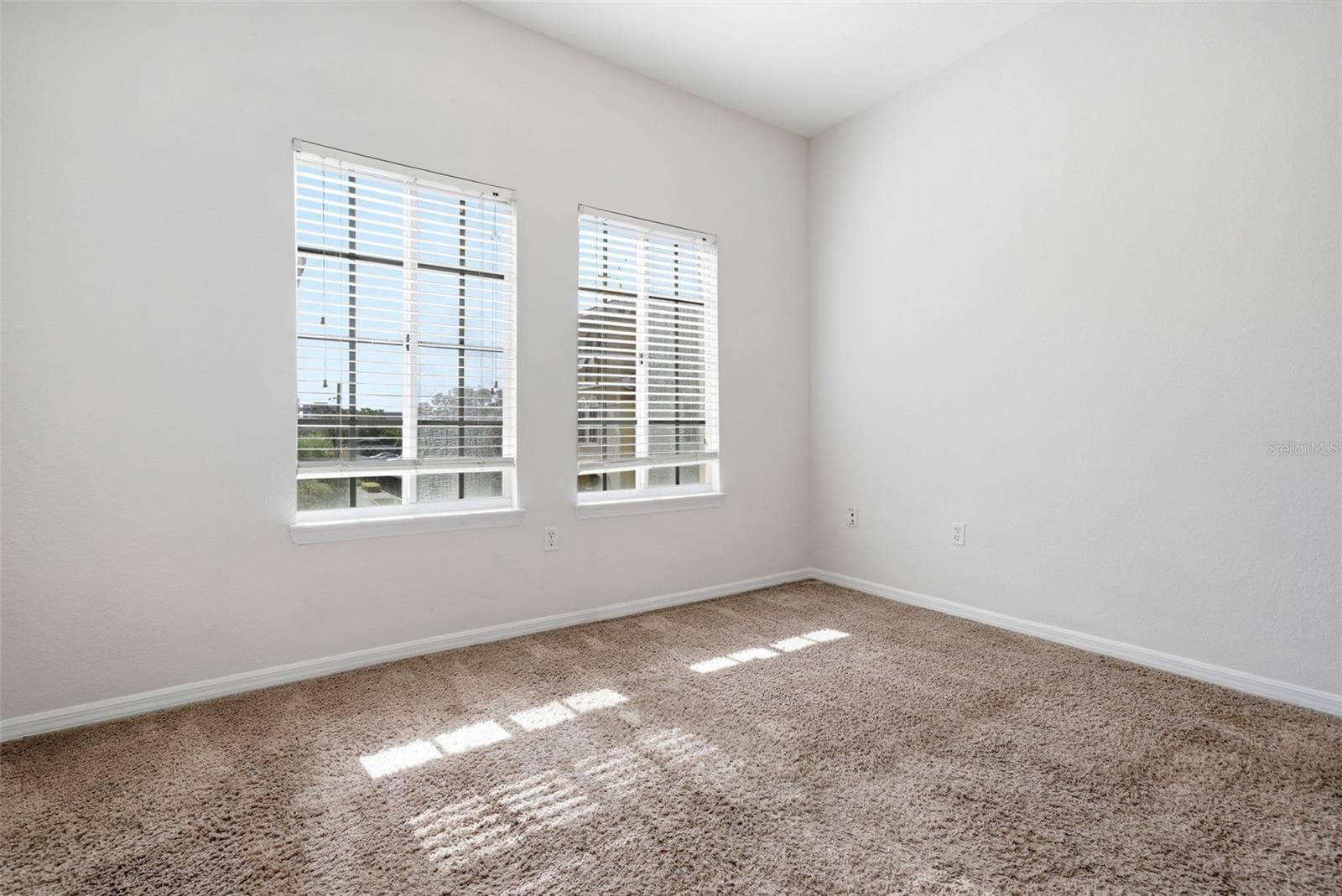 Condominium at 113 GRAND BEACH PL, TAMPA, photo 21 of 42