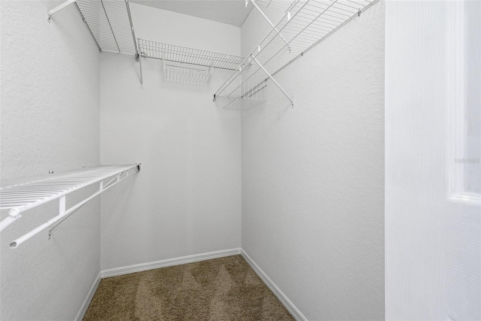 Condominium at 113 GRAND BEACH PL, TAMPA, photo 25 of 42
