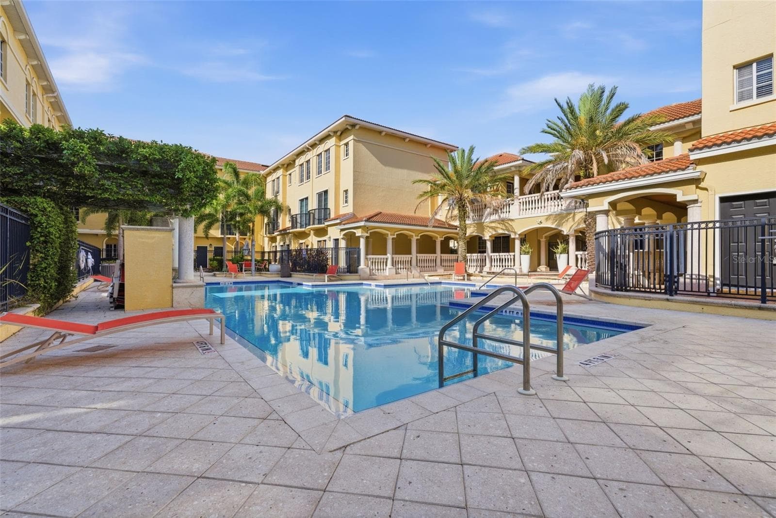 Condominium at 113 GRAND BEACH PL, TAMPA, photo 33 of 42