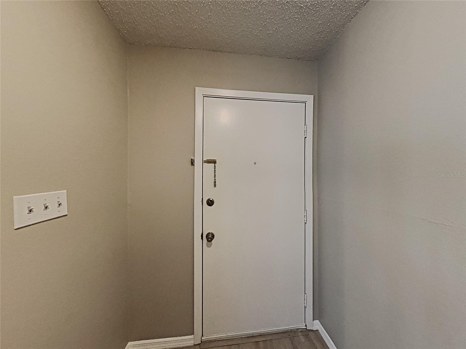 Single Family Residence at 11532 BENBOW CT, ORLANDO, photo 9 of 46