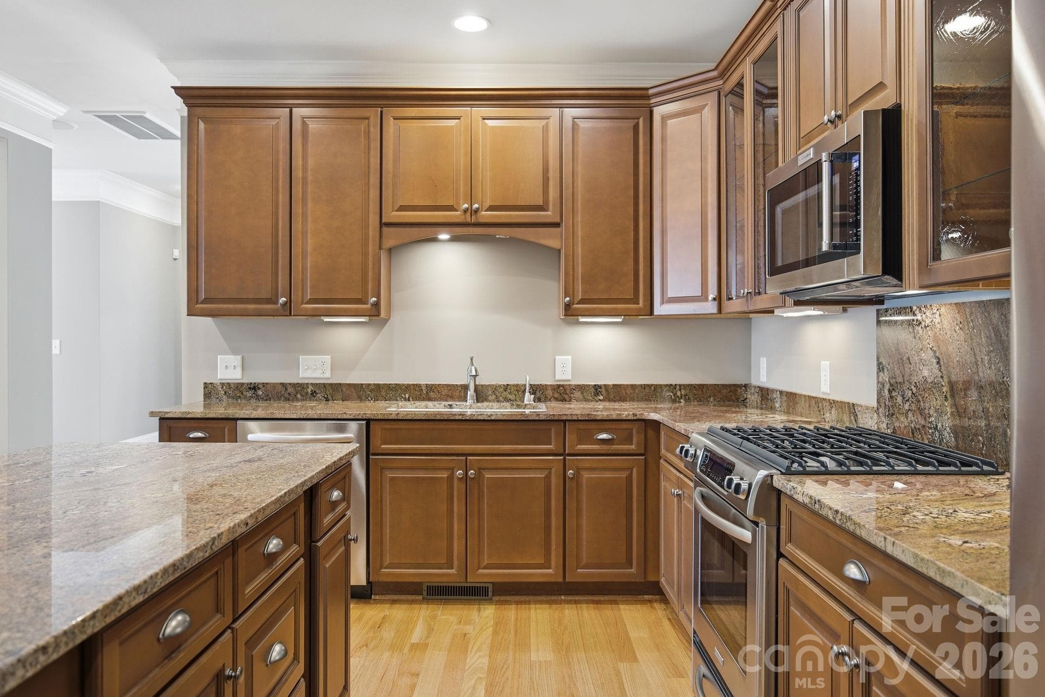 Townhouse at 425 Spring Street, Davidson, photo 18 of 48