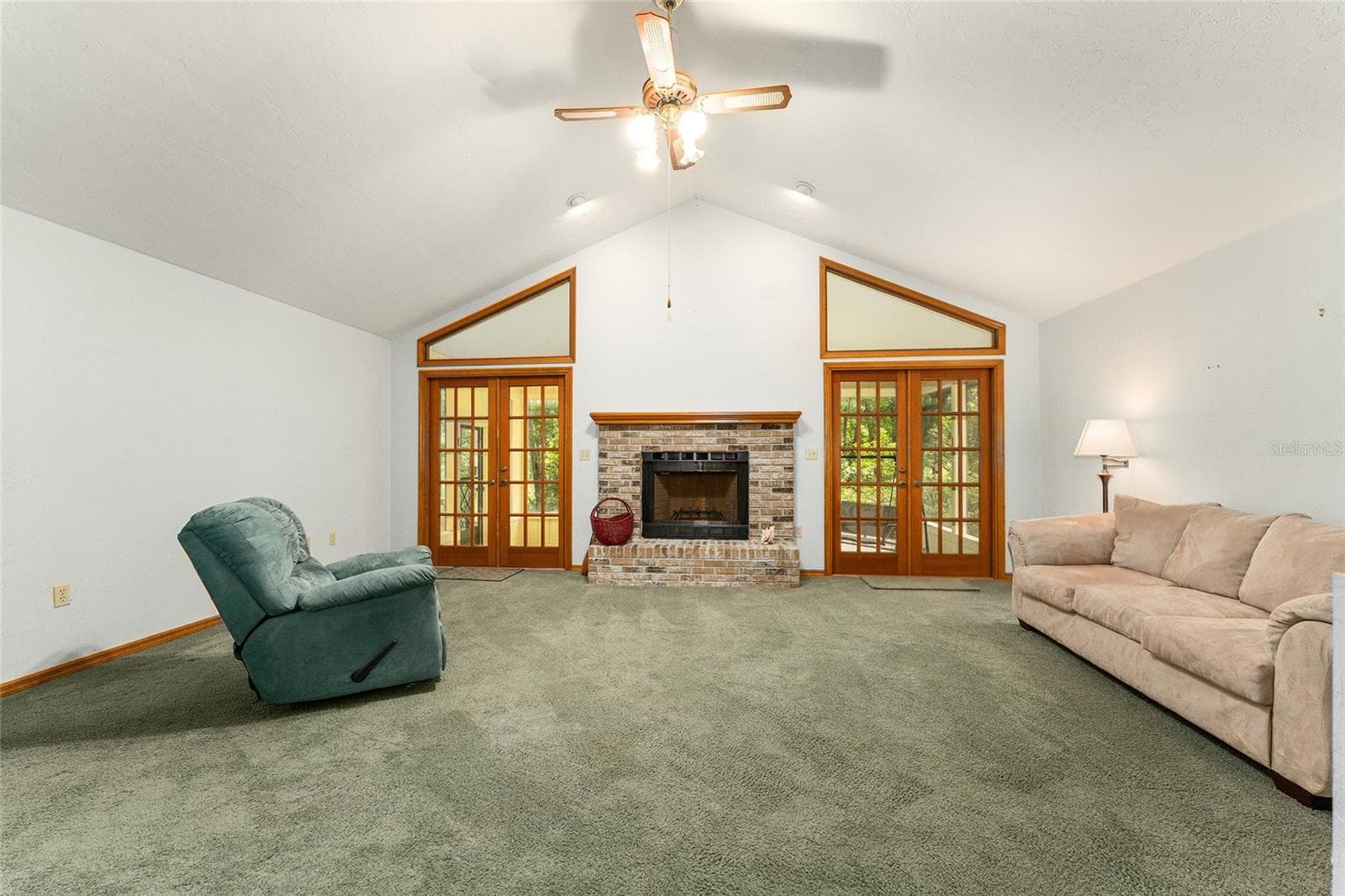 Wood burning fireplace - 7027 NW 51ST TER, GAINESVILLE