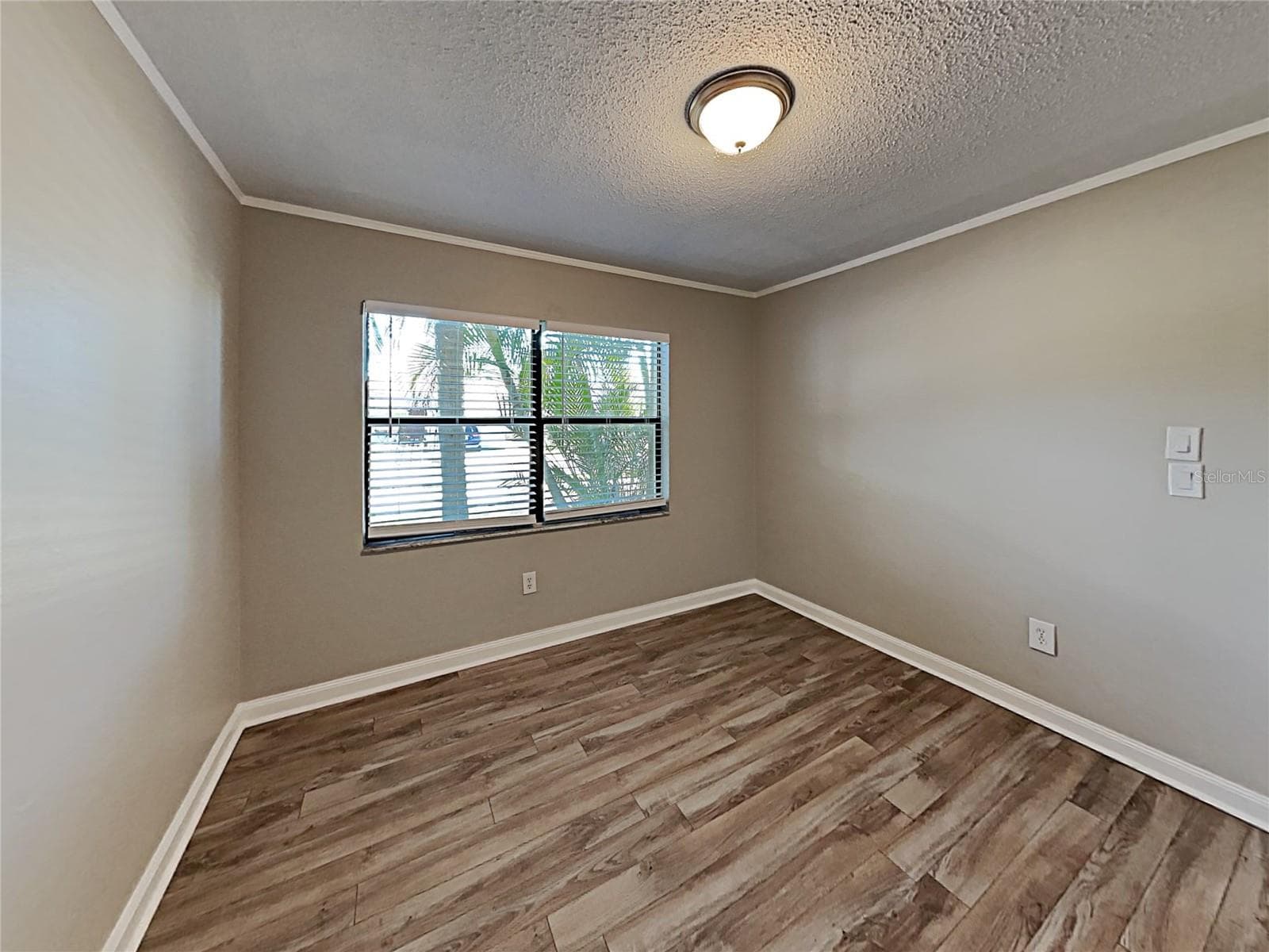 Single Family Residence at 11701 LYNMOOR DR, RIVERVIEW, photo 13 of 24