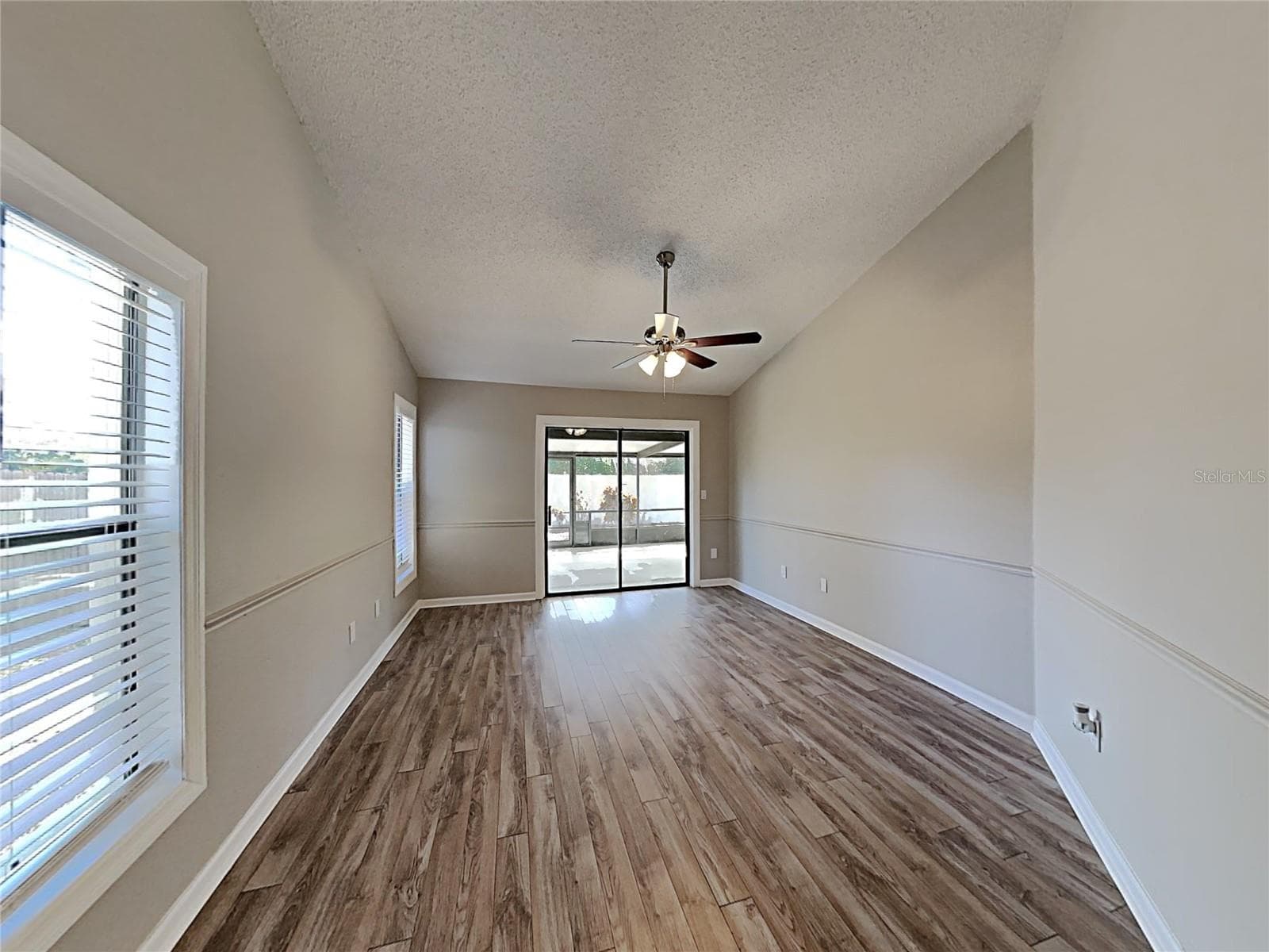 Single Family Residence at 11701 LYNMOOR DR, RIVERVIEW, photo 19 of 24