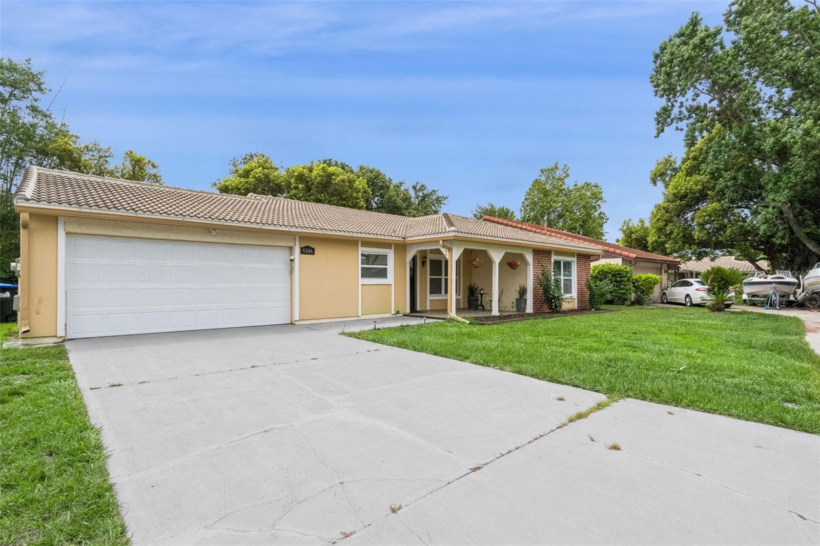 Single Family Residence at 5246 MAYAPPLE CIR, ORLANDO, photo 2 of 30